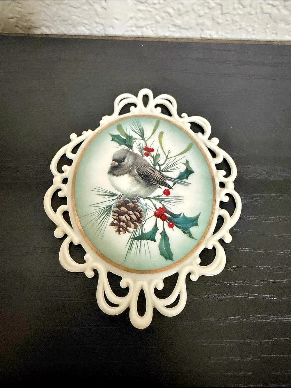 Lenox Winter Greetings Dark-Eyed Junco Cameo Ornament